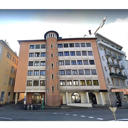 Charmant Appart Sous Toits Proche Chateau Des Ducs Chambery Ngoại thất bức ảnh